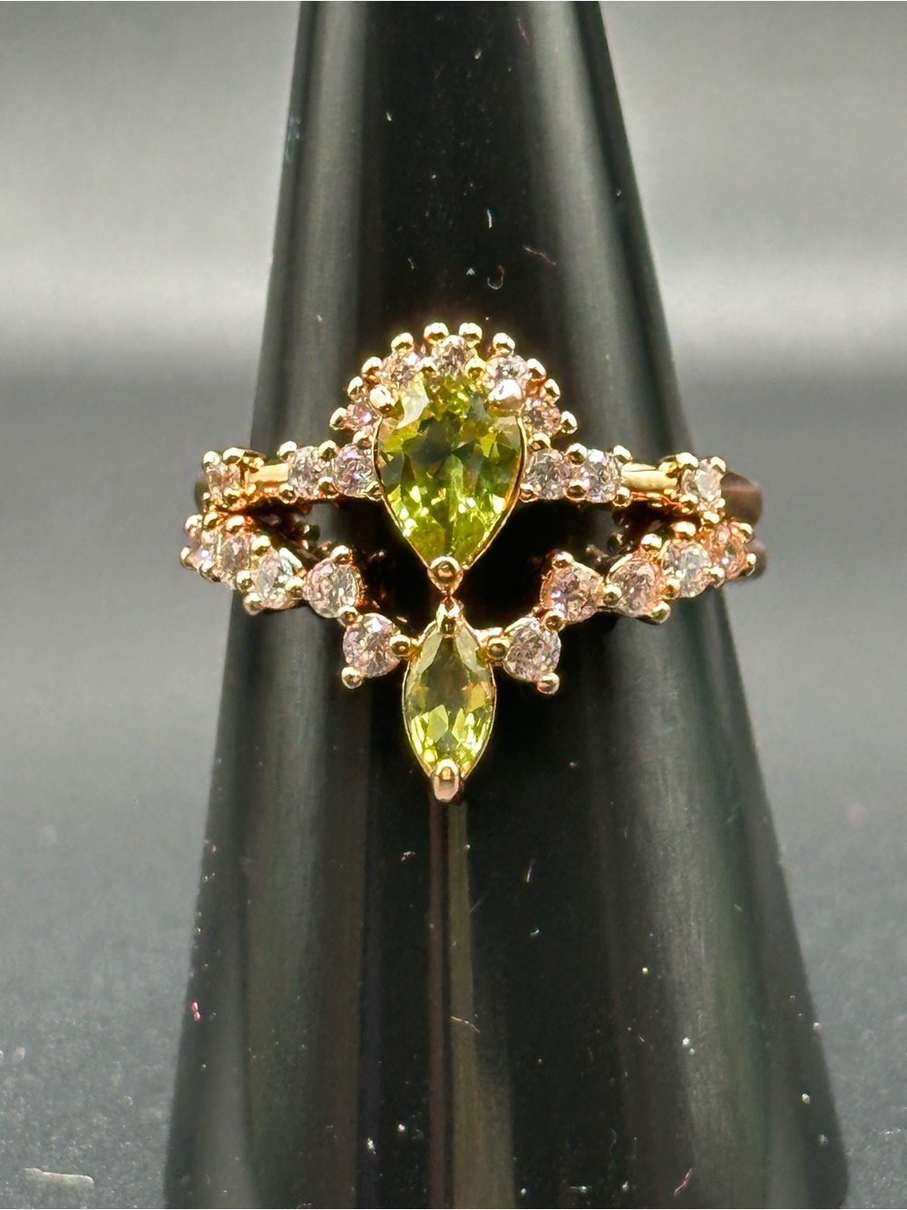 RBP6363 You Look Gorgeous Ring
Size 8, rose gold plated